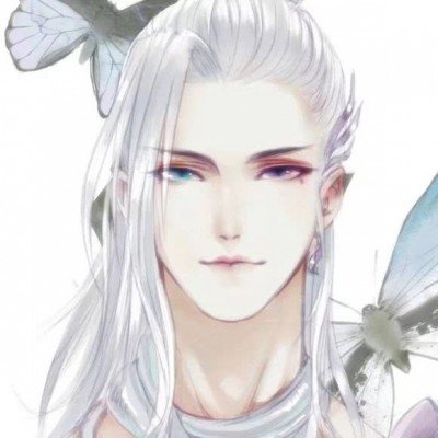 眼镜王蛇爬向民房两幼童浑然不觉